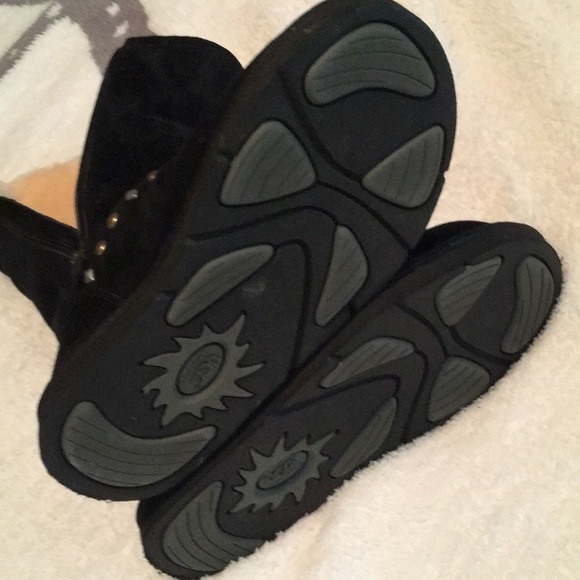 UGG boots - Picture 2 of 2
